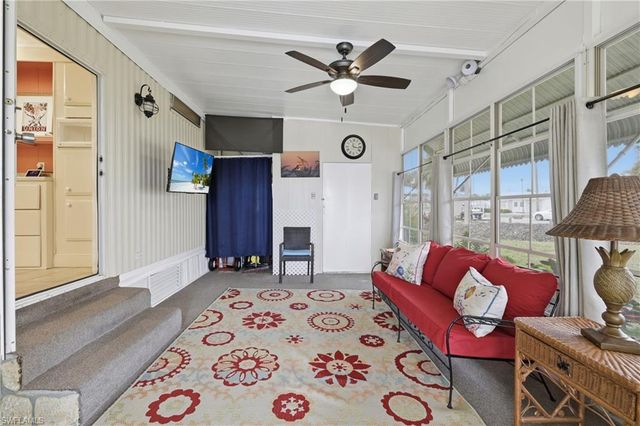 613 Pine Grove CT, North Fort Myers, FL 33917