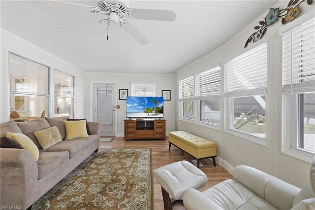 613 Pine Grove CT, North Fort Myers, FL 33917