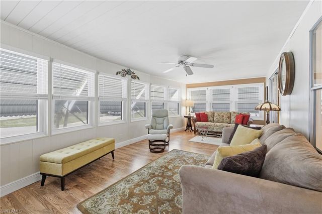 613 Pine Grove CT, North Fort Myers, FL 33917