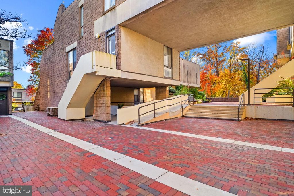 Image 1 of property listing at 2363 NUTMEG, Baltimore, MD 21209