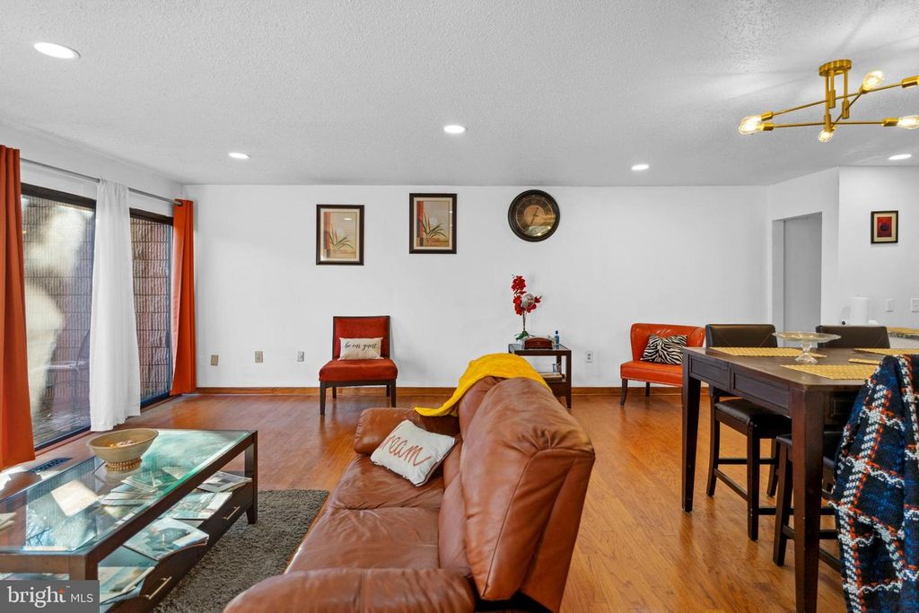 Image 6 of property listing at 2363 NUTMEG, Baltimore, MD 21209