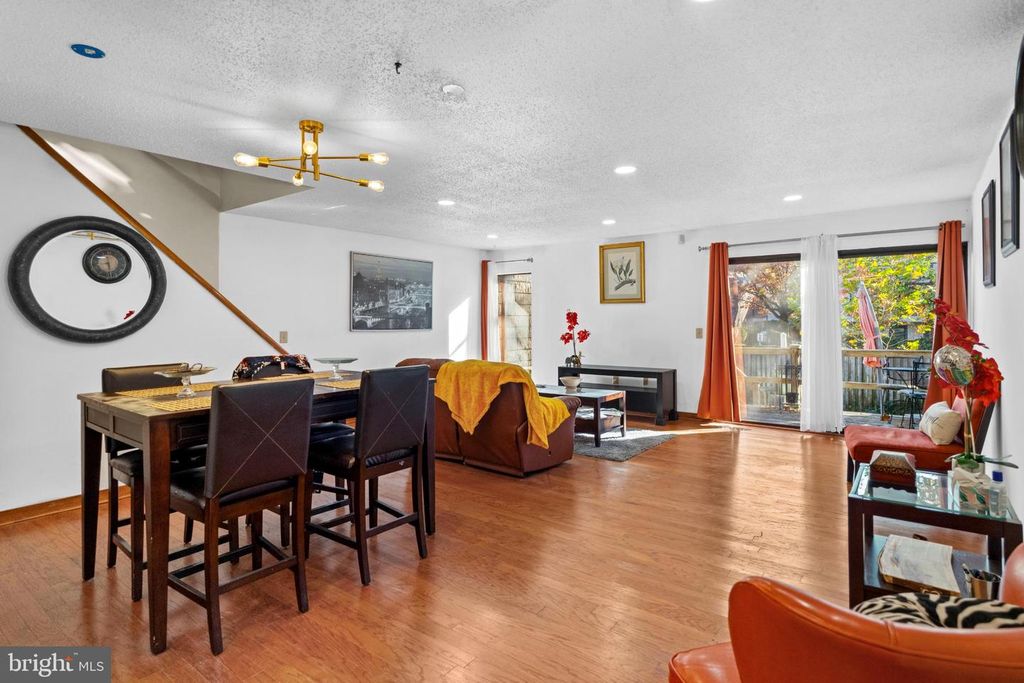 Image 7 of property listing at 2363 NUTMEG, Baltimore, MD 21209