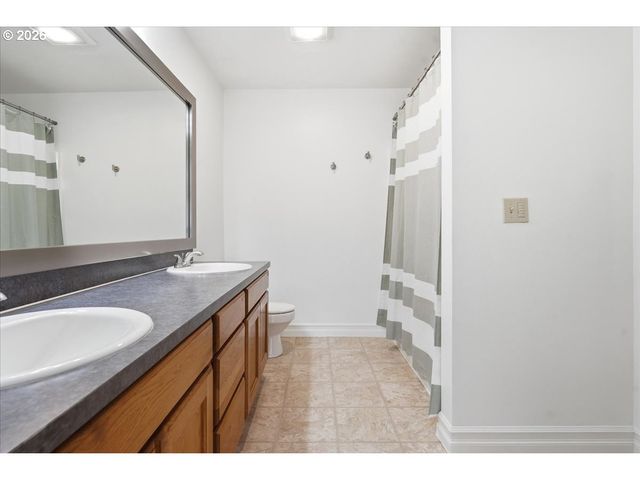 8445 Sw CURRY Dr A, Wilsonville, OR 97070