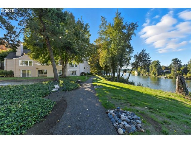 8445 Sw CURRY Dr A, Wilsonville, OR 97070