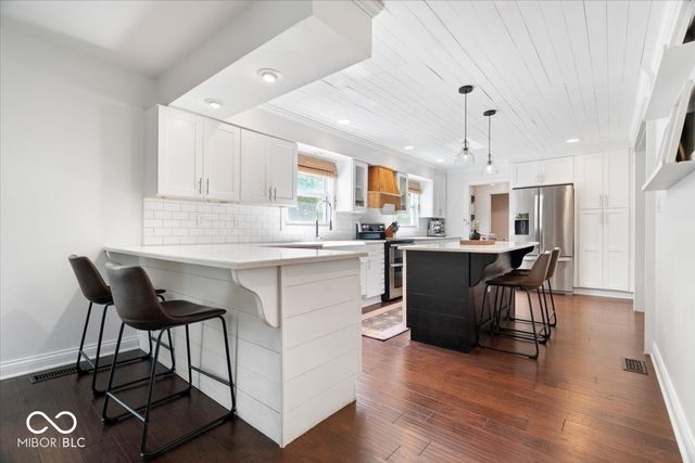 570 S Harbour, Noblesville, IN 46062