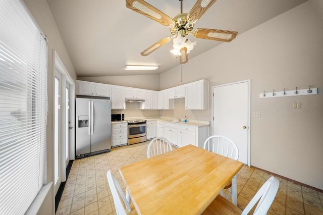 1929 Middelburg Ct, Modesto, CA 95356