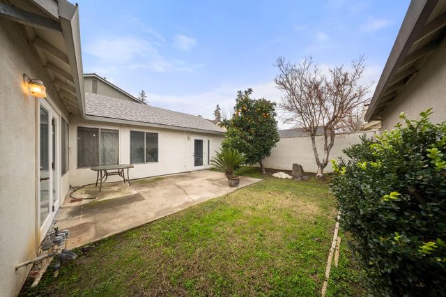 1929 Middelburg Ct, Modesto, CA 95356