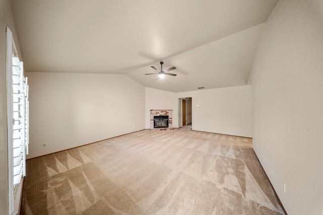 1929 Middelburg Ct, Modesto, CA 95356