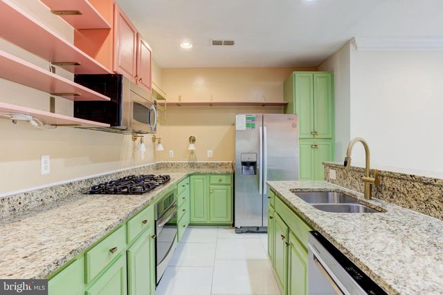 14501 BARKHAM DR, Woodbridge, VA 22191