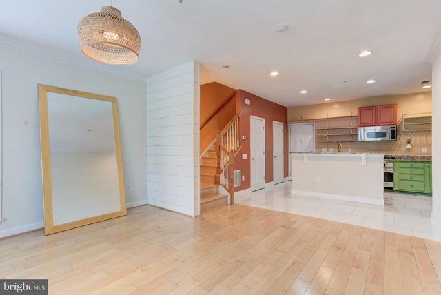 14501 BARKHAM DR, Woodbridge, VA 22191