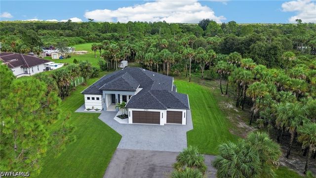 2941 32nd AVE SE, Naples, FL 34117
