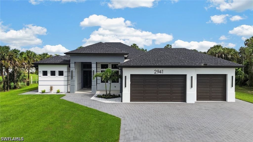 2941 32nd AVE SE, Naples, FL 34117