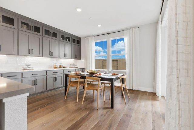 8427 Kyler Rd, Elk Grove, CA 95757
