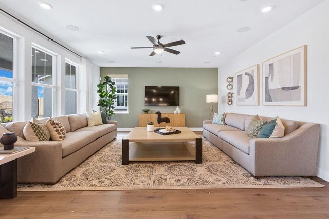 8427 Kyler Rd, Elk Grove, CA 95757