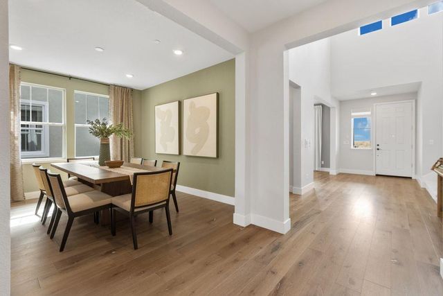 8427 Kyler Rd, Elk Grove, CA 95757