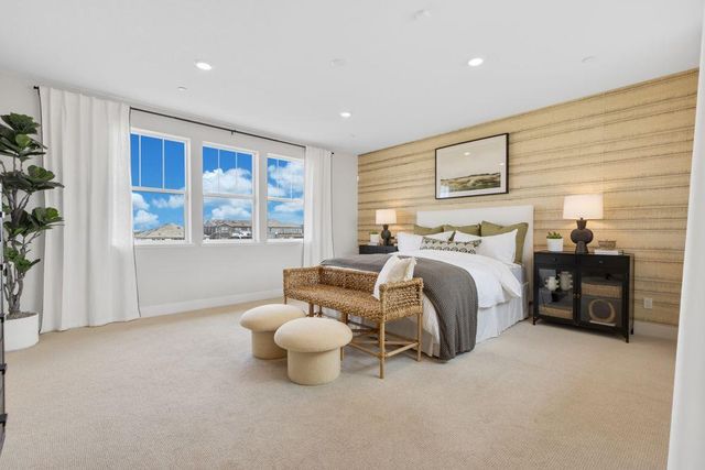 8427 Kyler Rd, Elk Grove, CA 95757