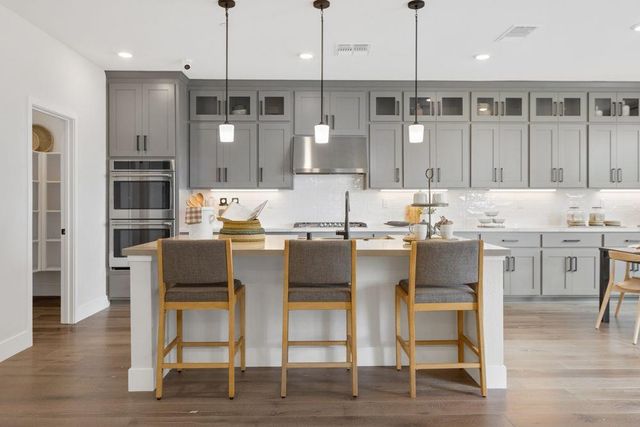 8427 Kyler Rd, Elk Grove, CA 95757