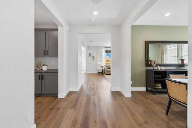 8427 Kyler Rd, Elk Grove, CA 95757