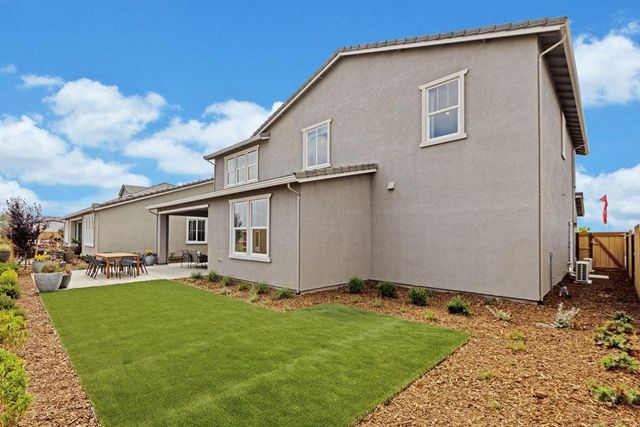 8427 Kyler Rd, Elk Grove, CA 95757