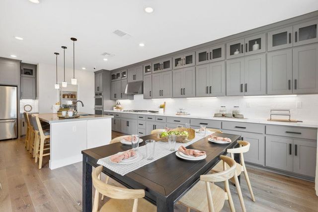 8427 Kyler Rd, Elk Grove, CA 95757