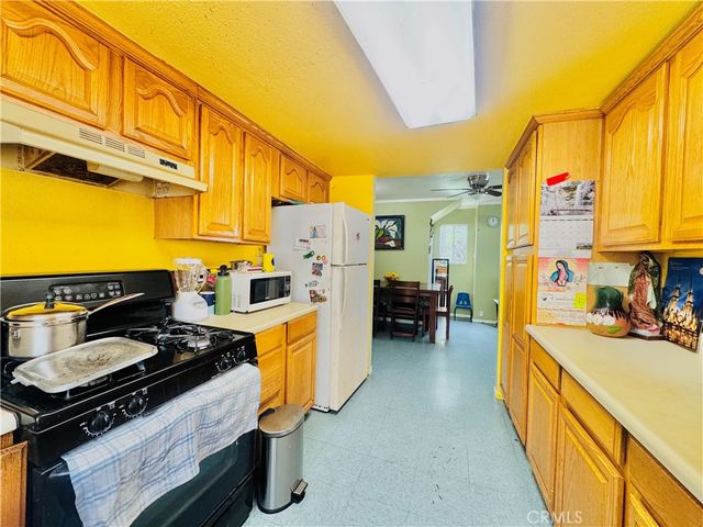 812 E 8th Street, Long Beach, CA 90813