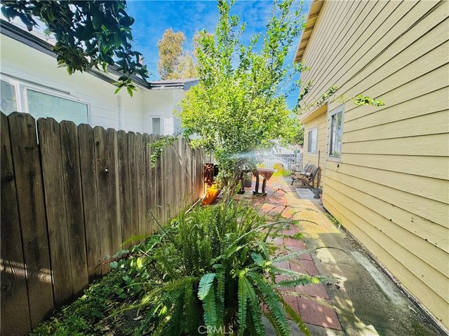 812 E 8th Street, Long Beach, CA 90813