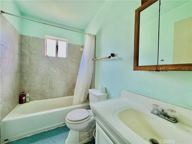 812 E 8th Street, Long Beach, CA 90813