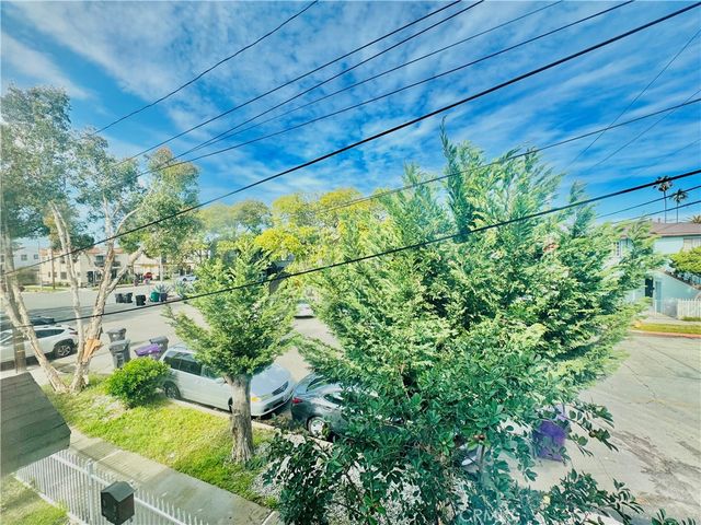 812 E 8th Street, Long Beach, CA 90813