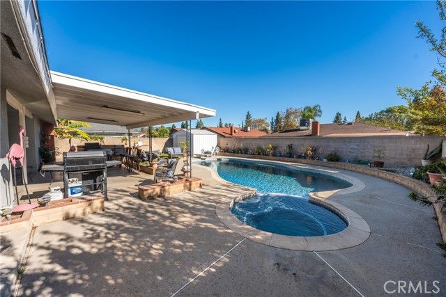 839 S Aspen, Bloomington, CA 92316