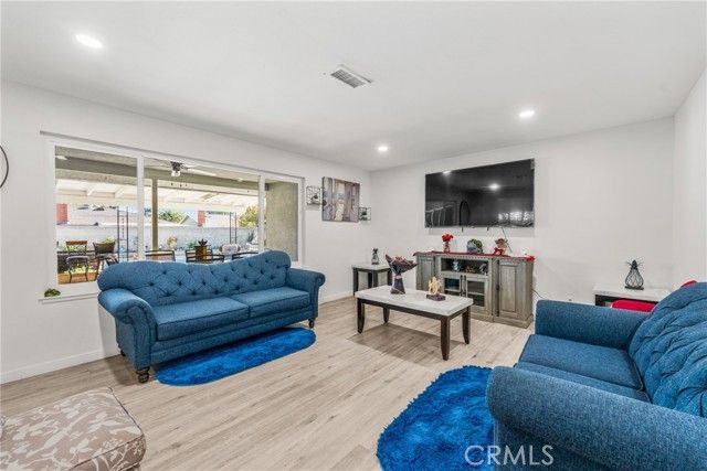 839 S Aspen, Bloomington, CA 92316