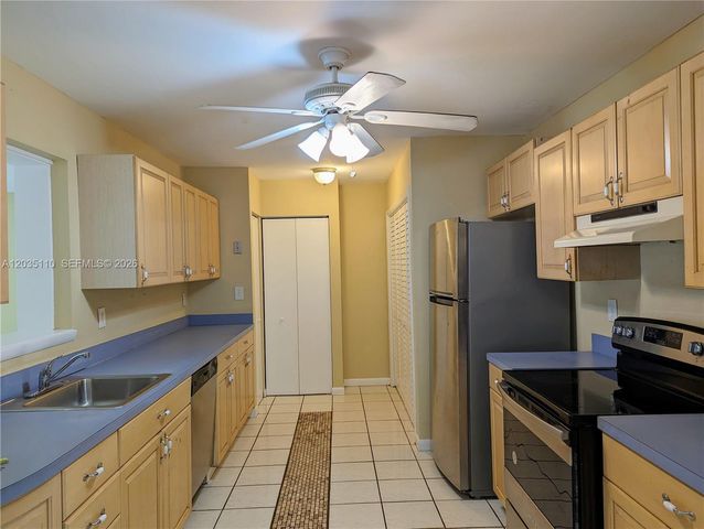 25405 SW 127th Court, Homestead, FL 33032