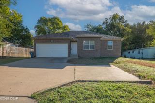 2411 S Schifferdecker Avenue, Joplin, MO 64804