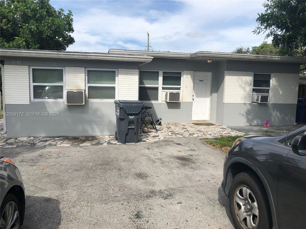 5647 Hayes St A, Hollywood, FL 33021