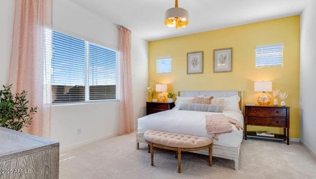 15048 W DESERT HOLLOW Drive, Surprise, AZ 85387