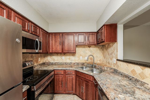 1107 Carrington Court, Irving, TX 75060
