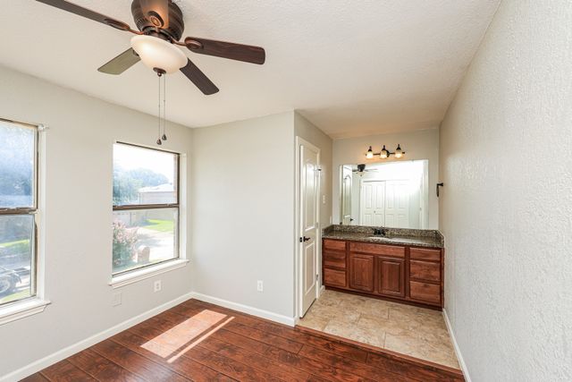 1107 Carrington Court, Irving, TX 75060