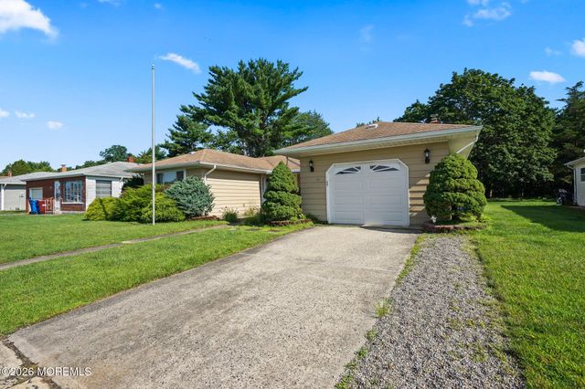 218 Fort De France Avenue, Toms River, NJ 08757