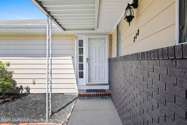 218 Fort De France Avenue, Toms River, NJ 08757