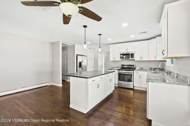 218 Fort De France Avenue, Toms River, NJ 08757