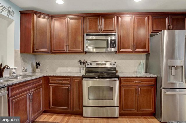 708 GLADSTONE COURT, Mechanicsburg, PA 17055