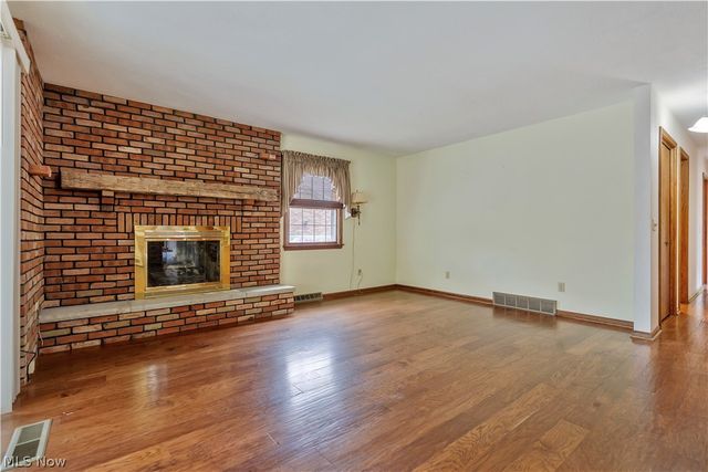 210 Cypress Avenue, Louisville, OH 44641