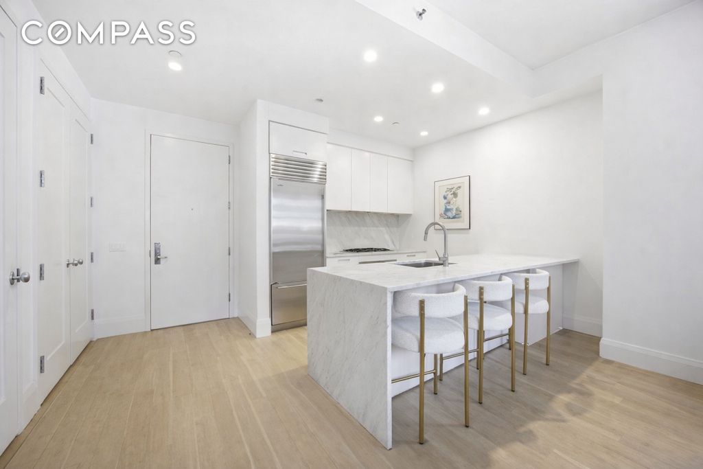 71 Nassau St Apt 13C, New York City, NY 10038