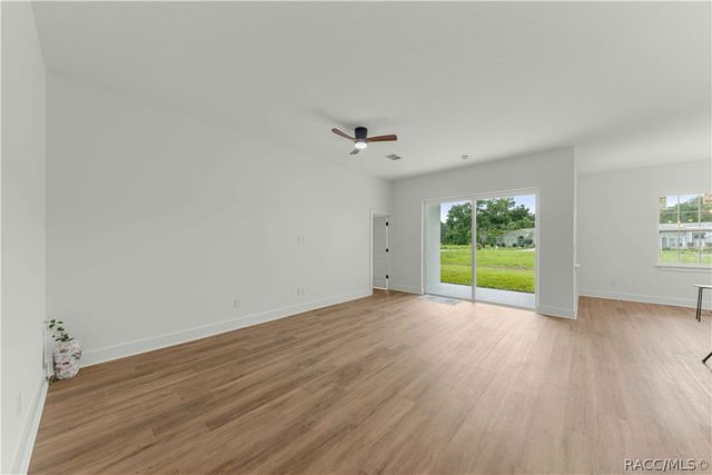 162 W Romany Loop, Beverly Hills, FL 34465