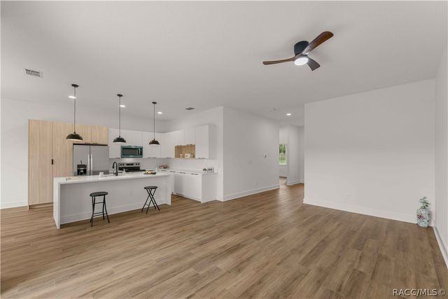 162 W Romany Loop, Beverly Hills, FL 34465
