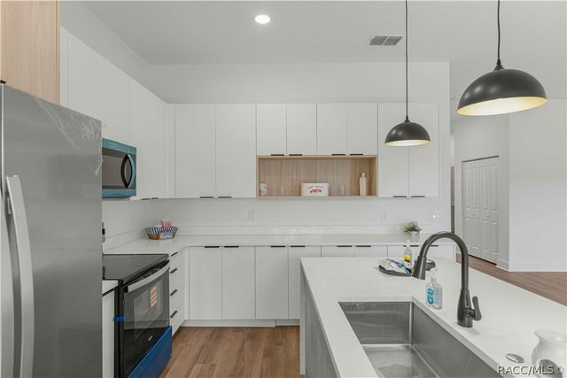 162 W Romany Loop, Beverly Hills, FL 34465