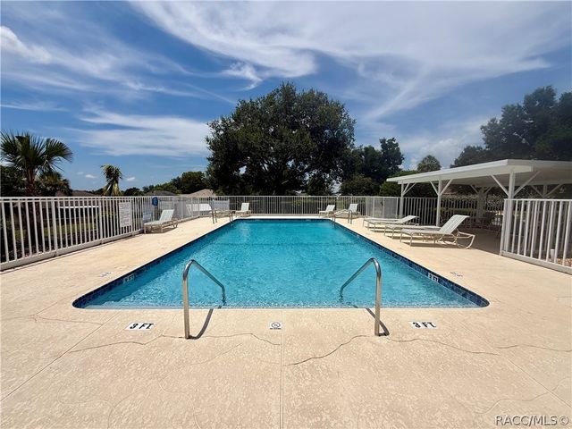 162 W Romany Loop, Beverly Hills, FL 34465