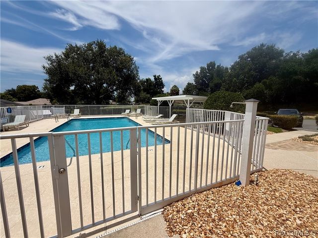 162 W Romany Loop, Beverly Hills, FL 34465