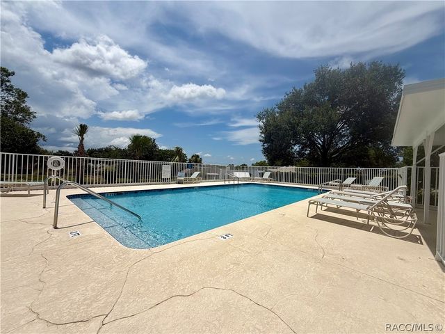 162 W Romany Loop, Beverly Hills, FL 34465