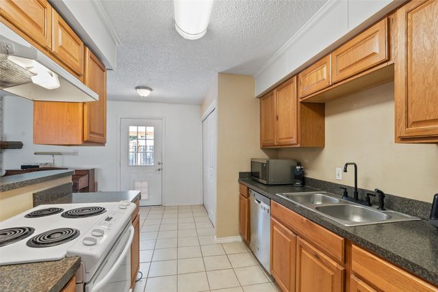 7200 Astoria Court, Watauga, TX 76148