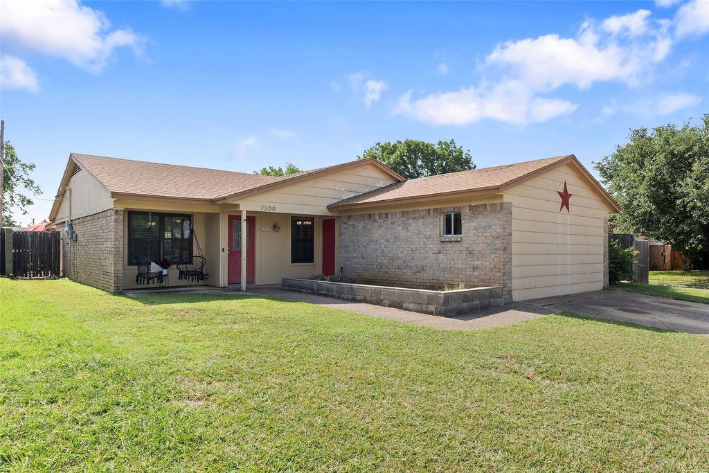 7200 Astoria Court, Watauga, TX 76148